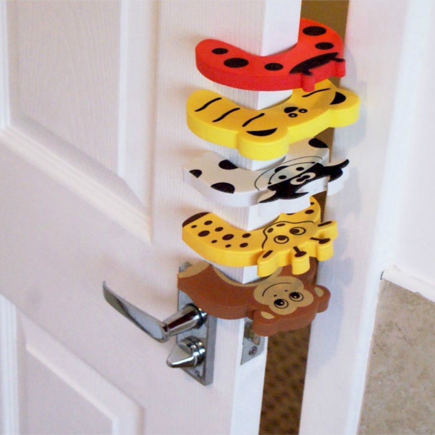 1-piece door stopper, strong and reliable for household and office use. 1-piece door stopper, strong and reliable for household and office use.